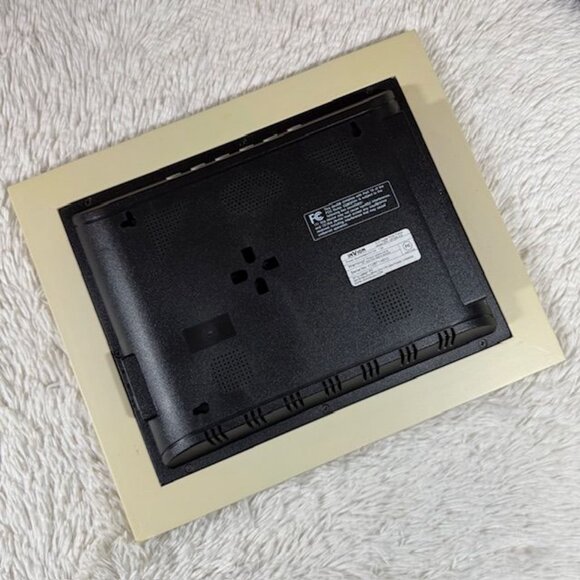 InVion 10.4" Rustic Cream Multi Effect Slide Show Remote Digital Picture Frame - Picture 8 of 16